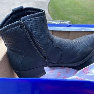 Women Black Western Bootie